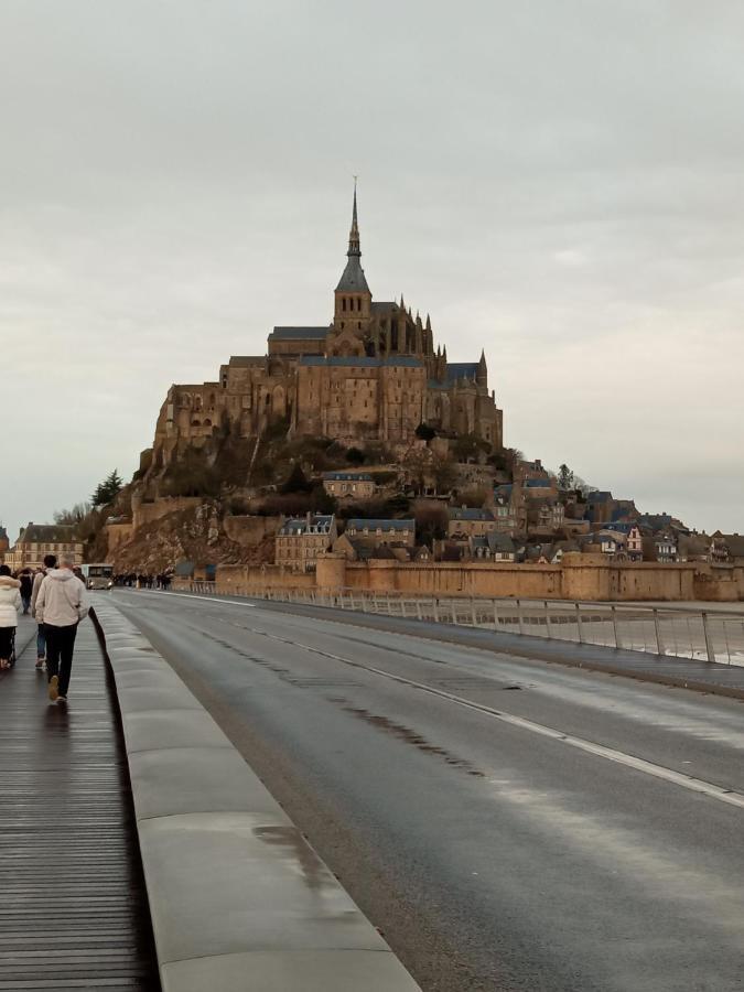 Gite La Mer, 50M De La Mer Saint-Germain-sur-Ay Екстериор снимка